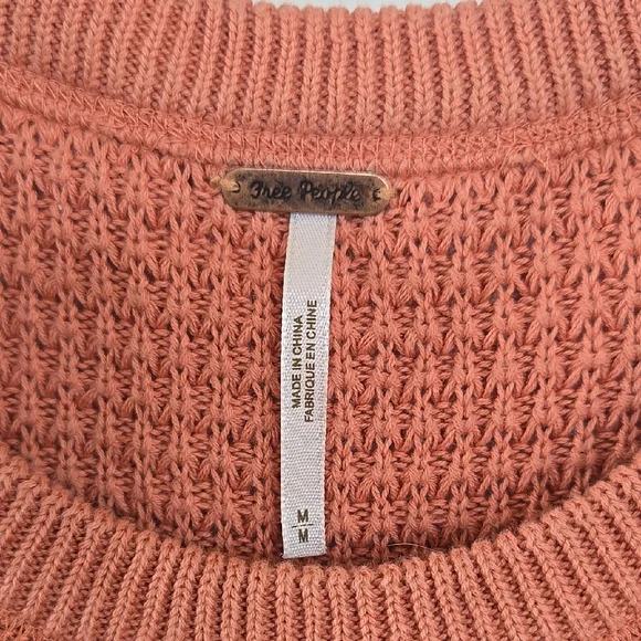 Free People Women's  Coral-Salmon Pink Cold Shoulder Knit Sweater Size M - Picture 2 of 16